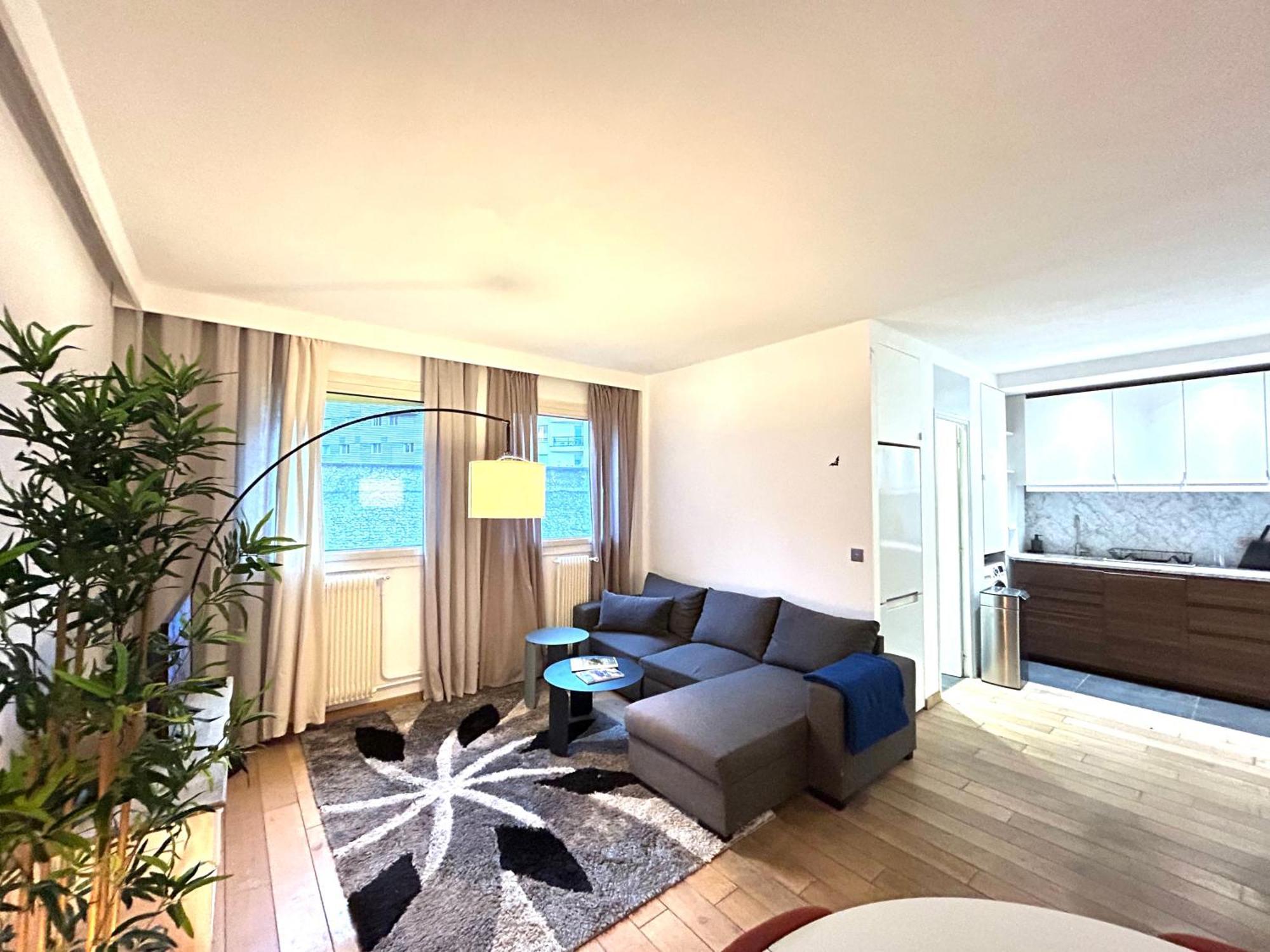Big Apartment Eiffel Tower View Paris Exterior foto